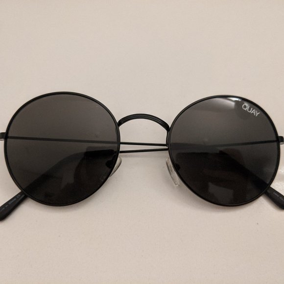 Quay Australia Accessories - Quay Mod Star Sunglasses in Black